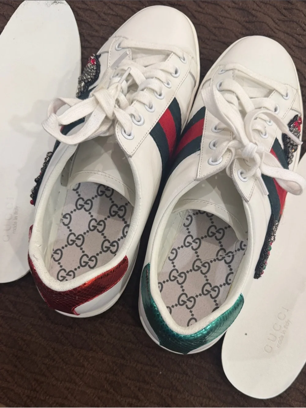 Gucci Leather Sneakers w:Green and Red Stripes and embroidered sequin arrow